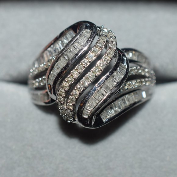 Sterling Silver Genuine Diamond Ring and Earrings. Ring size 7 - Picture 3 of 13